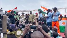 Partidarios del golpe militar en Níger cierran el espacio aéreo con el final del ultimátum