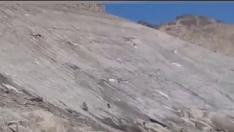 El vídeo del resbalón que prueba el peligro del glaciar del Aneto