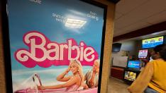 Un póster de la película 'Barbie' en California, Estados Unidos.