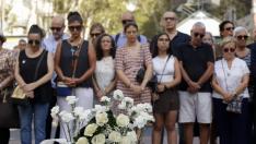 Las víctimas del 17A guardan 6 minutos de silencio.
