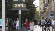 Los termómetros en el centro de Zaragoza rozaron ayer los 40 grados.