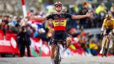 El ciclista belga Remco Evenepoel vence en Surial y es nuevo líder de la Vuelta