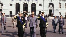 El dictador Pinochet, en una parada militar en Valparaíso, su ciudad natal.