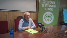 Héctor Palatsí, presidente del Colegio de Veterinarios de Teruel, este lunes en una rueda de prensa.