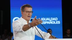 Feijóo recuerda a Sánchez que la igualdad diferencia una democracia de una dictadura