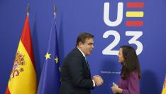 La ministra en funciones Ione Belarra recibe en Zaragoza al vicepresidente de la Comisión Europea, Margaritis Schinas.