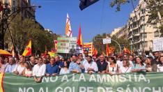 Nolasco en la manifestación de Barcelona, junto a otros políticos de Vox.