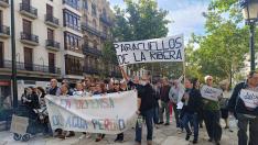 Más de un centenar de personas de Paracuellos de la Ribera han protestado en Zaragoza