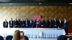 Photo de groupe après la signature, ce dimanche à Saragosse.