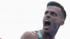 Media maratón de Valencia 2023: el aragonés Carlos Mayo bate el récord de España de la distancia
