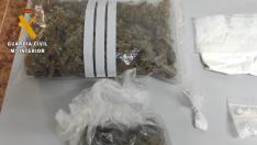 Al registrar el domicilio del detenido, los agentes encontraron un total de 125 gramos de speed y 600 gramos de marihuana.