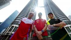 Bagnaia, Martín y Bezzecchi, junto al héroe local Azman, se reúnen con los fans de MotoGP™ ante las icónicas Torres Petronas