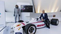 El histórico piloto español de Fórmula 1 Emilio de Villota ha presentado las particularidades de su coche Lynacar F1, que puede verse desde este jueves en Mobility City