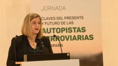 La presidenta de Adif, María Luisa Domínguez, durante la inauguración de la jornada 'Claves del presente y el futuro de las Autopistas Ferroviarias',