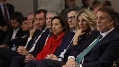 Fernando Grande- Marlaska y Margarita Robles entre otros ministros en la presentación de 'Tierra firme'