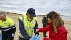 Cantabria localiza pellets de plástico en 15 playas