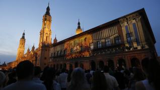 La segunda velada de las fiestas de Zaragoza en honor a Goya contó con actuaciones como la de B Vocal o un espectáculo de jotas.