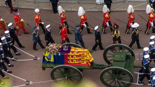 procesión feretro isabel ii londres