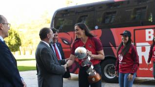 Lambán recibe a las heroínas de la Copa de la Reina