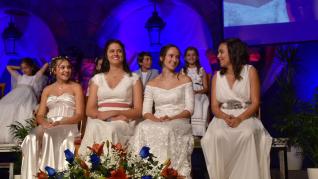 La lectura del pregón y la presentación de las zagalas, zagales, zagaletas y zagaletes de las fiestas marca el arranque prefestivo.