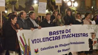 Concentración en Huesca contra la violencia machista.