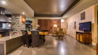 Fotos del hotel a la venta por 2,6 millones de euros en Tramacastilla de Tena