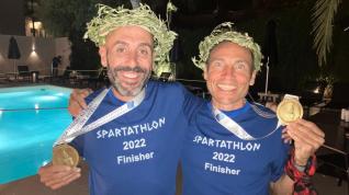 Ismael Zárate y César Sanjuán, participantes aragoneses en la carrera Spartathlon, entre Atenas y Esparta.