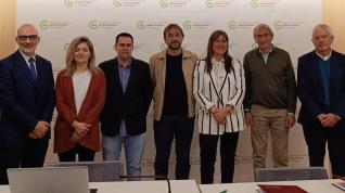 Representantes del Gobierno aragonés, la Asociación Española contra el Cáncer en Aragón y el Instituto de Investigación Sanitaria en la presentación del proyecto