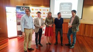 Quique Ascaso, Fernando Blasco, Berta Fernández, Aitor Jiménez y Jorge Gómez, en la presentación del acuerdo.