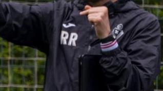 El técnico barbastrense Raúl Regal, con el equipo armero esta temporada.