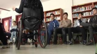 Víctima de accidente de tráfico: "Ya llevo más tiempo en una silla de ruedas que andando"
