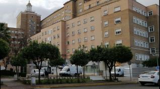 Hospital Virgen del Rocío de Sevilla, en el que ha sido atendida la víctima