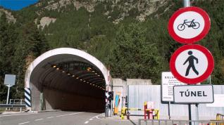 El túnel de Bielsa realiza cierres nocturnos por la amenaza terrorista francesa
