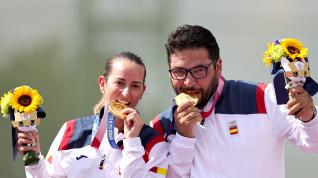 Fátima Gálvez y Alberto Fernández, con su oro olímpico.