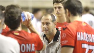 José Nolasco, técnico de Bada Huesca, en el partido contra el  Anaitasuna