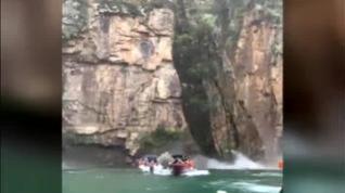El derrumbe de una roca en un lago de Brasil causa la muerte de siete turistas