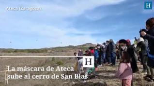 Subida de la máscara de Ateca al cerro de San Blas tras un año de parón
