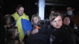Valencia recibe el primer autobús de refugiados ucranianos