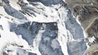 El Everest, visto desde la órbita terrestre.