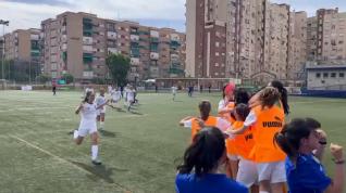 Un gol de falta de la selección aragonesa sub-15 de fútbol femenino