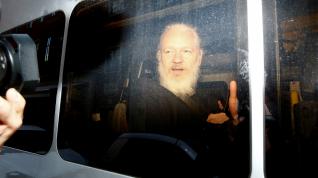 Foto de archivo de Assange cuando fue detenido