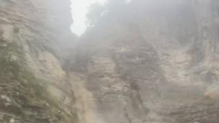 Así baja la cascada de Sorrosal (Broto) tras las fuertes lluvias