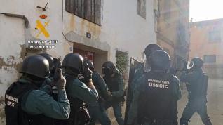 Operación de los agentes en Sariñena.