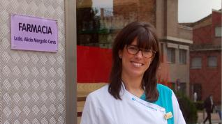 Alicia Margallo es la farmacéutica de la avenida Huesca en Sariñena, a donde llegó en 2016.