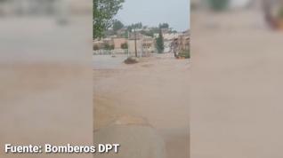 Rescatan a dos personas en Mazaleón por las lluvias