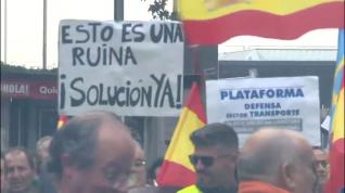 Los camioneros protestan por el incumplimiento de la ley que prohíbe trabajar a pérdidas