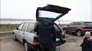 Miles de ucranianos son evacuados de una Jersón arrasada por la guerra