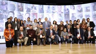 Foto de grupo de los corresponsales españoles en Ucrania premiados ayer en Madrid por la AMI