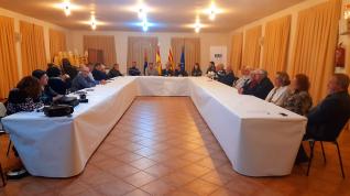 Comision Consultiva Alcalde Ribagorza Consejo Consultivo de alcaldes de Ribagorza celebrado este viernes en Benabarre.
