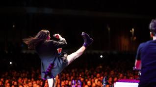 El Vive Latino, celebrado en el recinto de la Expo, hace vibrar a cientos de zaragozanos y visitantes apasionados por la música.